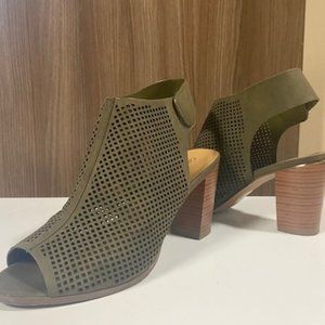 VELCROW SLINGBACK BOOTIE